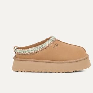 Size 8 Tazz Ugg. Worn only a handful of times, bought a size 8 and needed a 9!